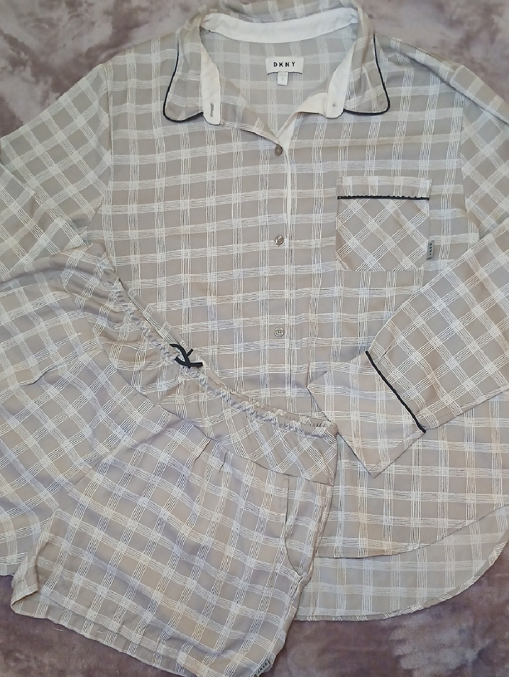 DKNY Gray & White Plaid Button-Down & Shorts Pajama Set Womens XL